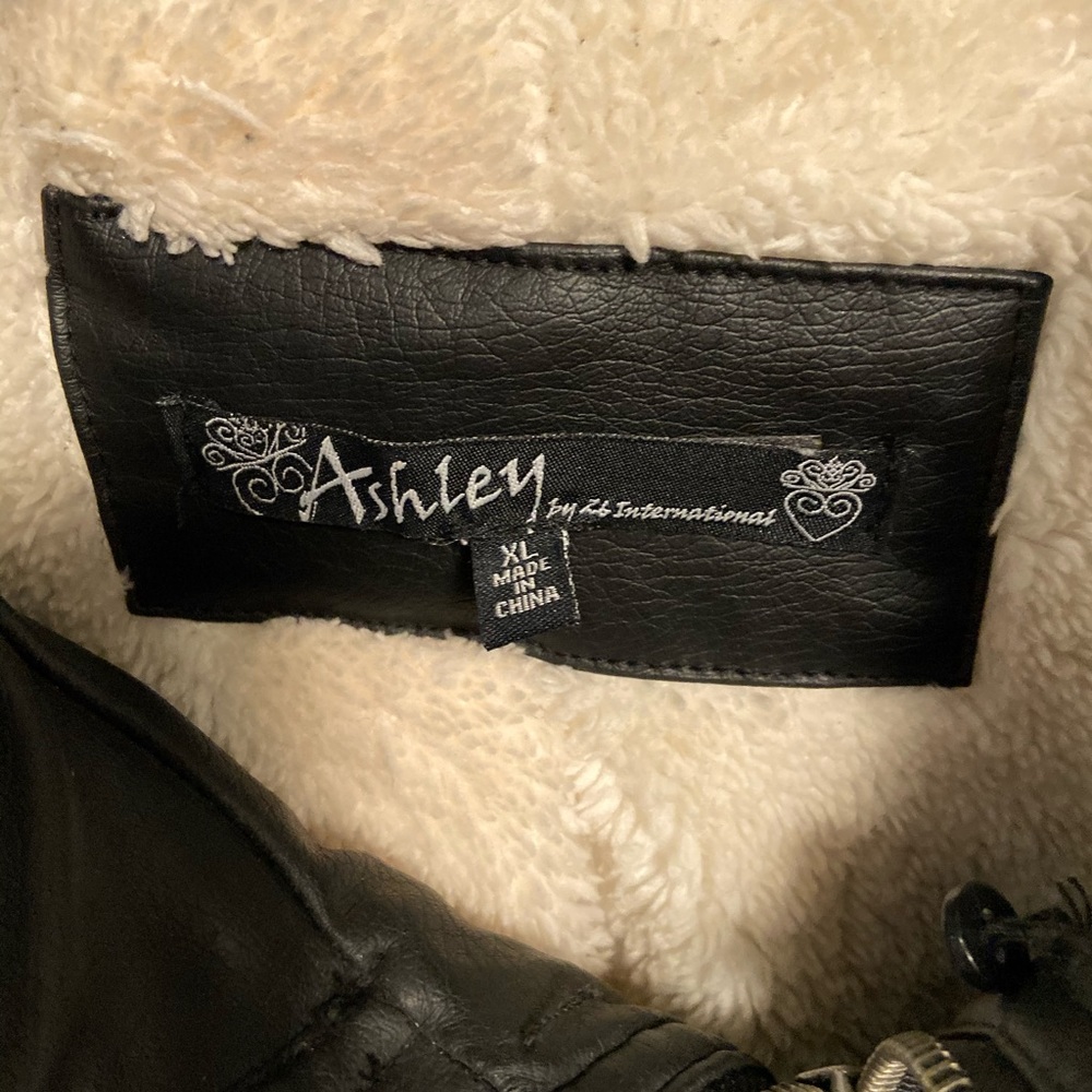 Leather Jacket - Picture 2 of 6